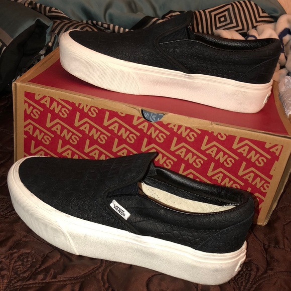 womens vans platform slip on